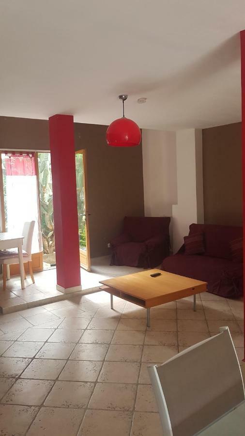 Haras Des Arcades Villa Perpignan Bagian luar foto